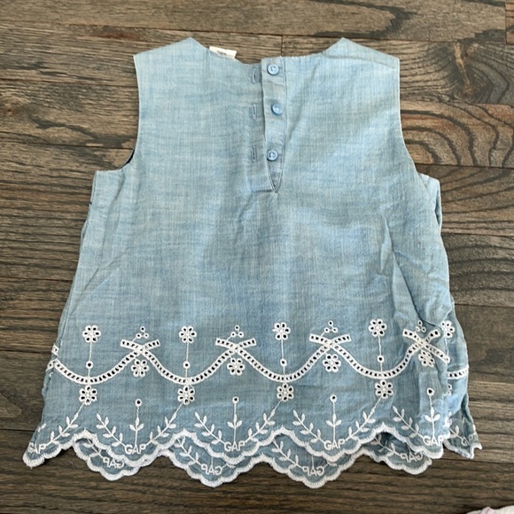 3 perfect summer tops in great condition! - Picture 7 of 7